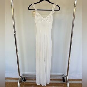 Elegant White Maxi Dress